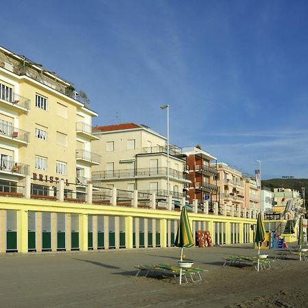 Hotel Bristol Лаїгуелья Екстер'єр фото