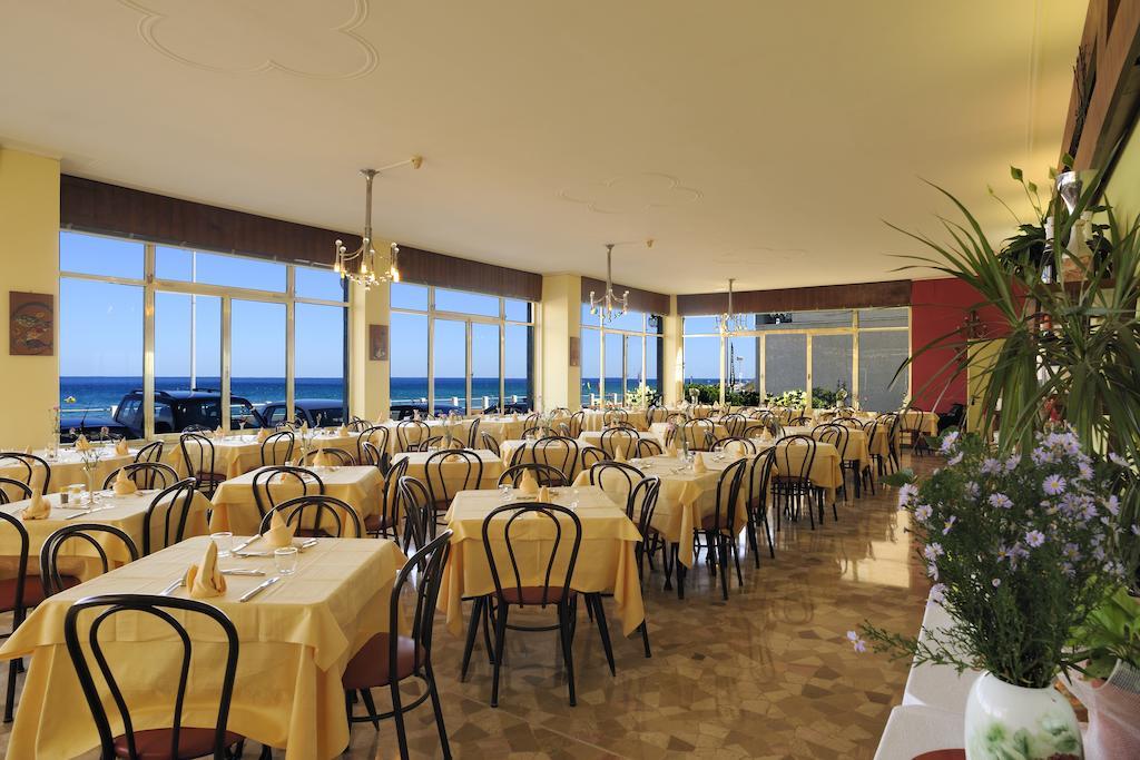 Hotel Bristol Лаїгуелья Екстер'єр фото